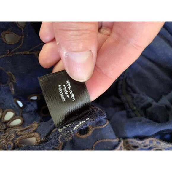 Lane Bryant Womens Size 16 Short Sleeve Blue Peplum Brown Eyelet Top Laser Cut - Picture 7 of 9